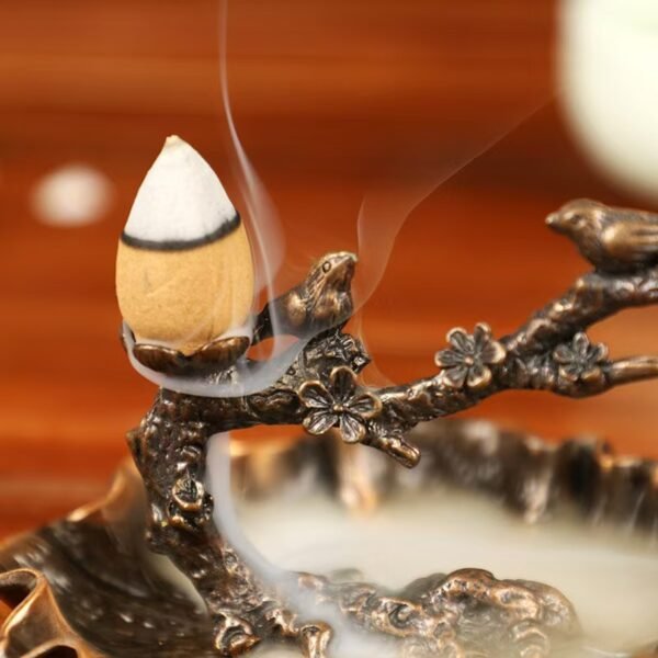 Magpies on the Plum Blossom Tips Agarwood ornaments